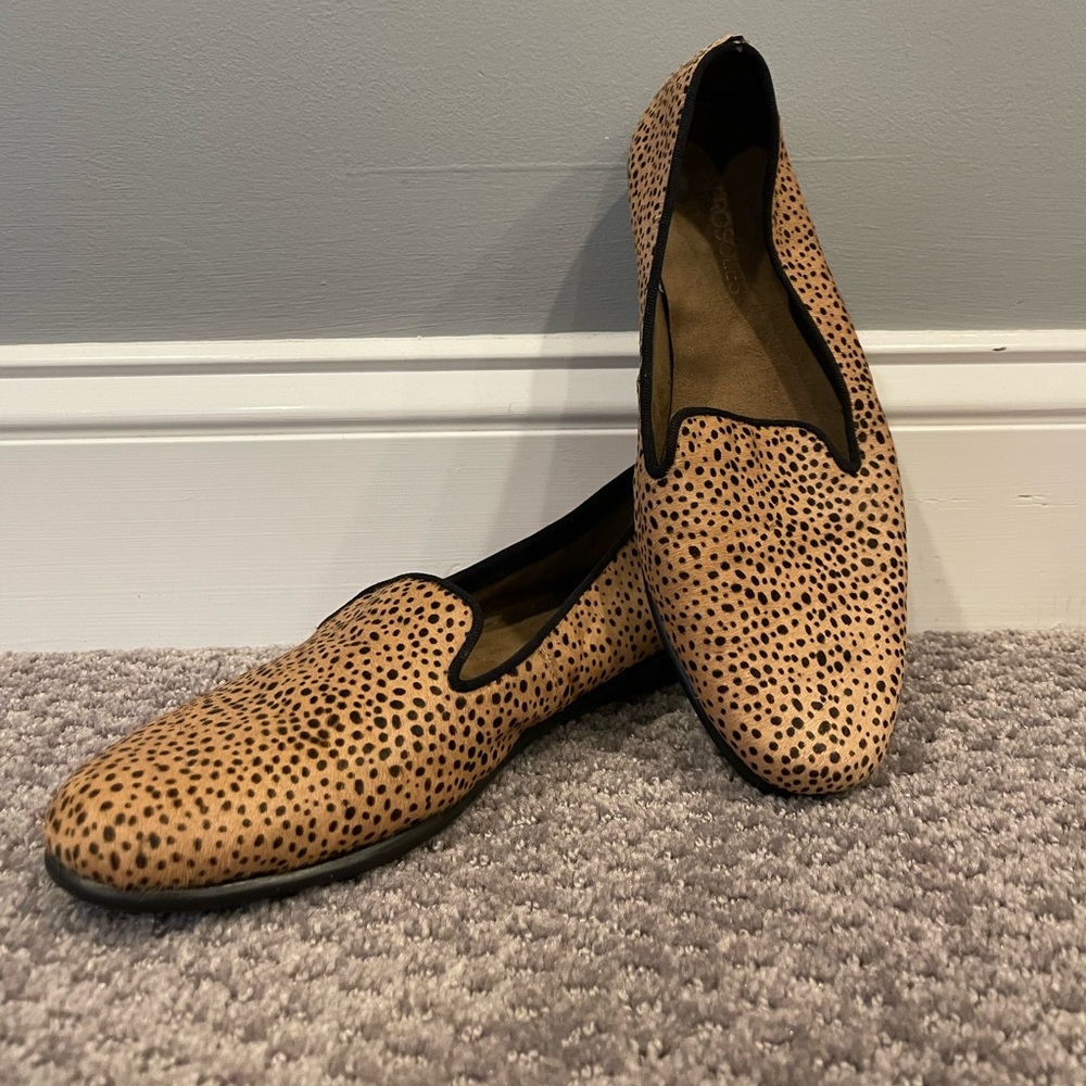 Aerosols woman’s size 7.5. Faux fur, brown with black spots